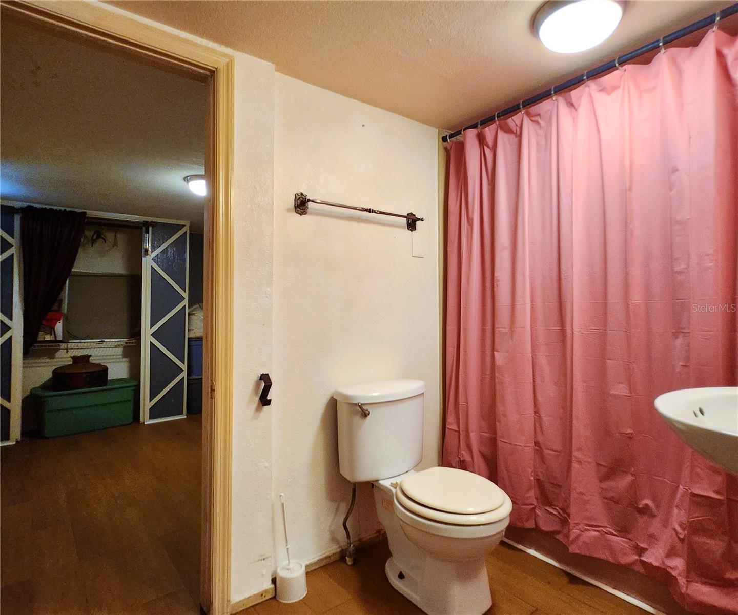 TB8409516 Property Photo