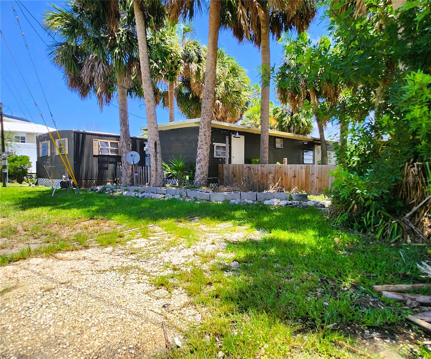 TB8409516 Property Photo