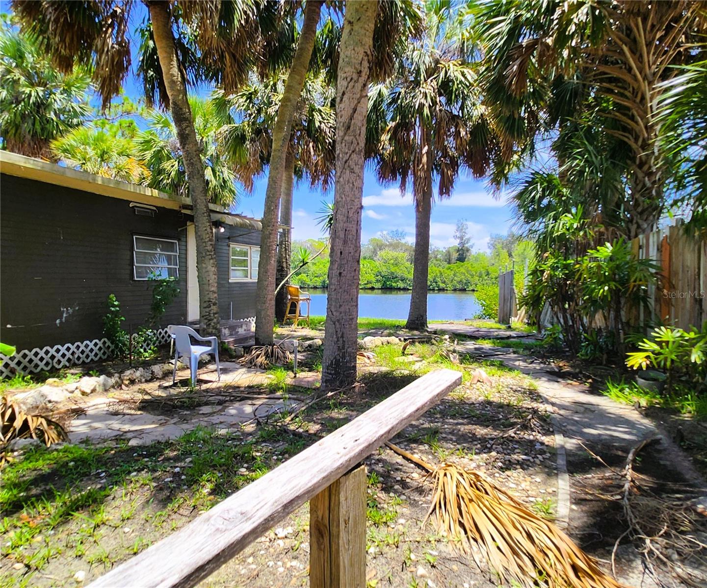 TB8409516 Property Photo