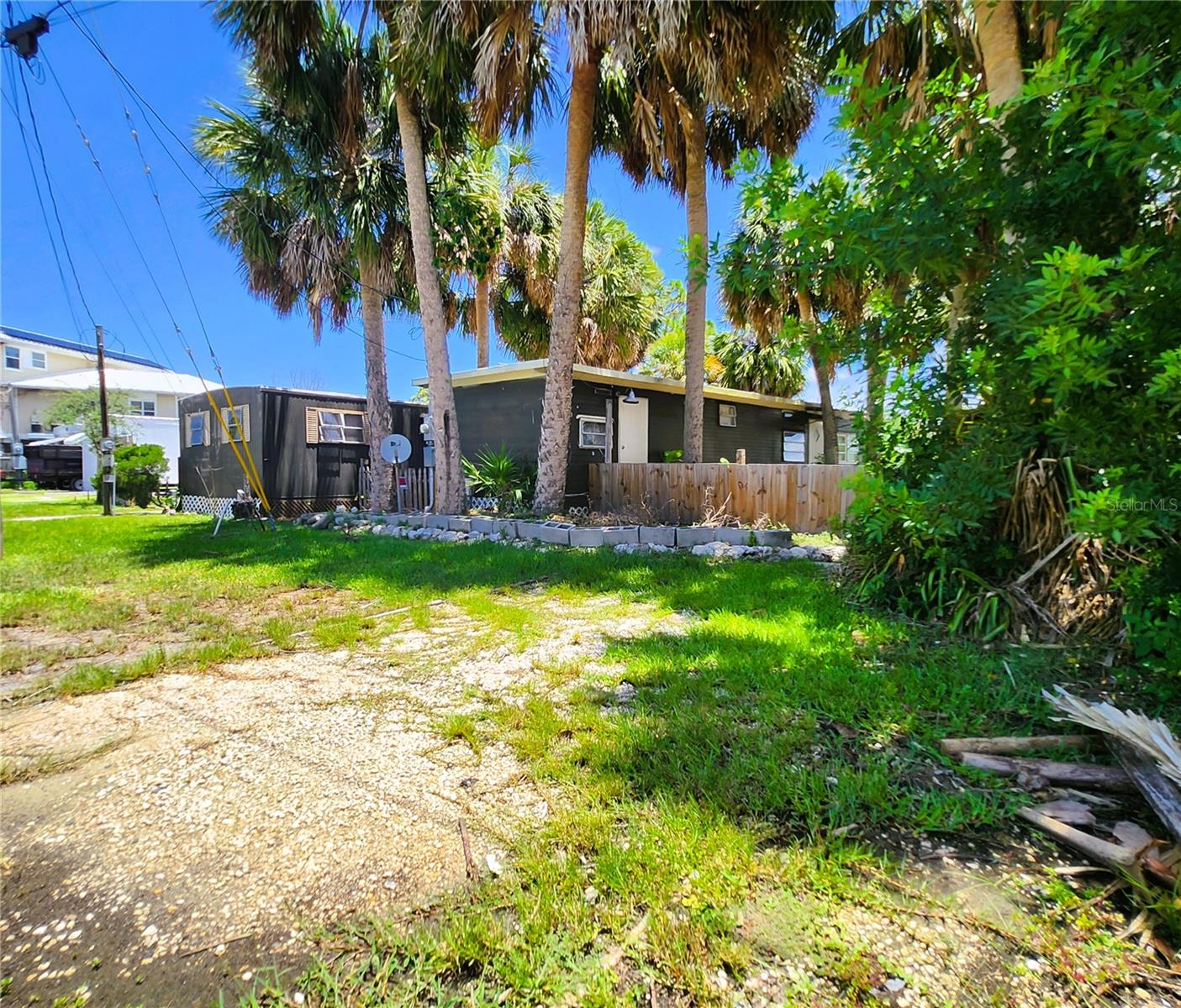 TB8409516 Property Photo