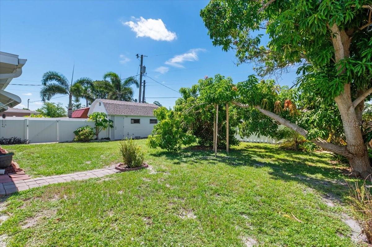 A4659566 Property Photo