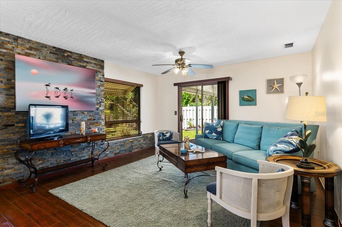 A4659566 Property Photo