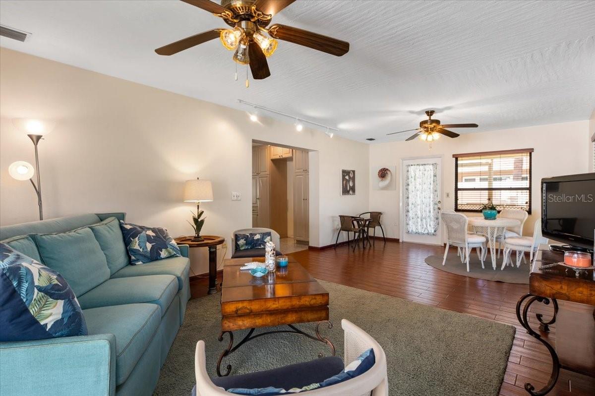 A4659566 Property Photo
