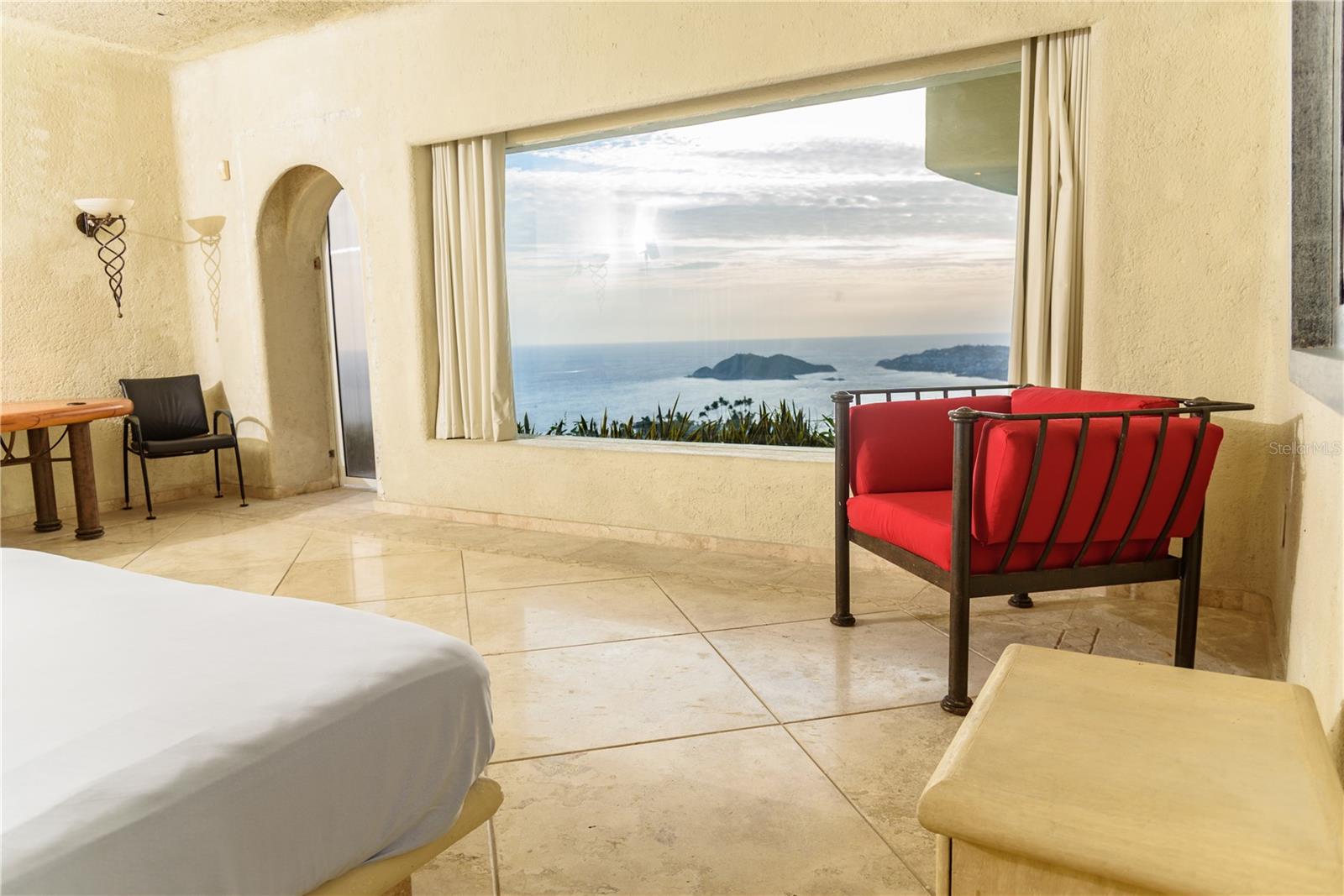 O6329109 Property Photo