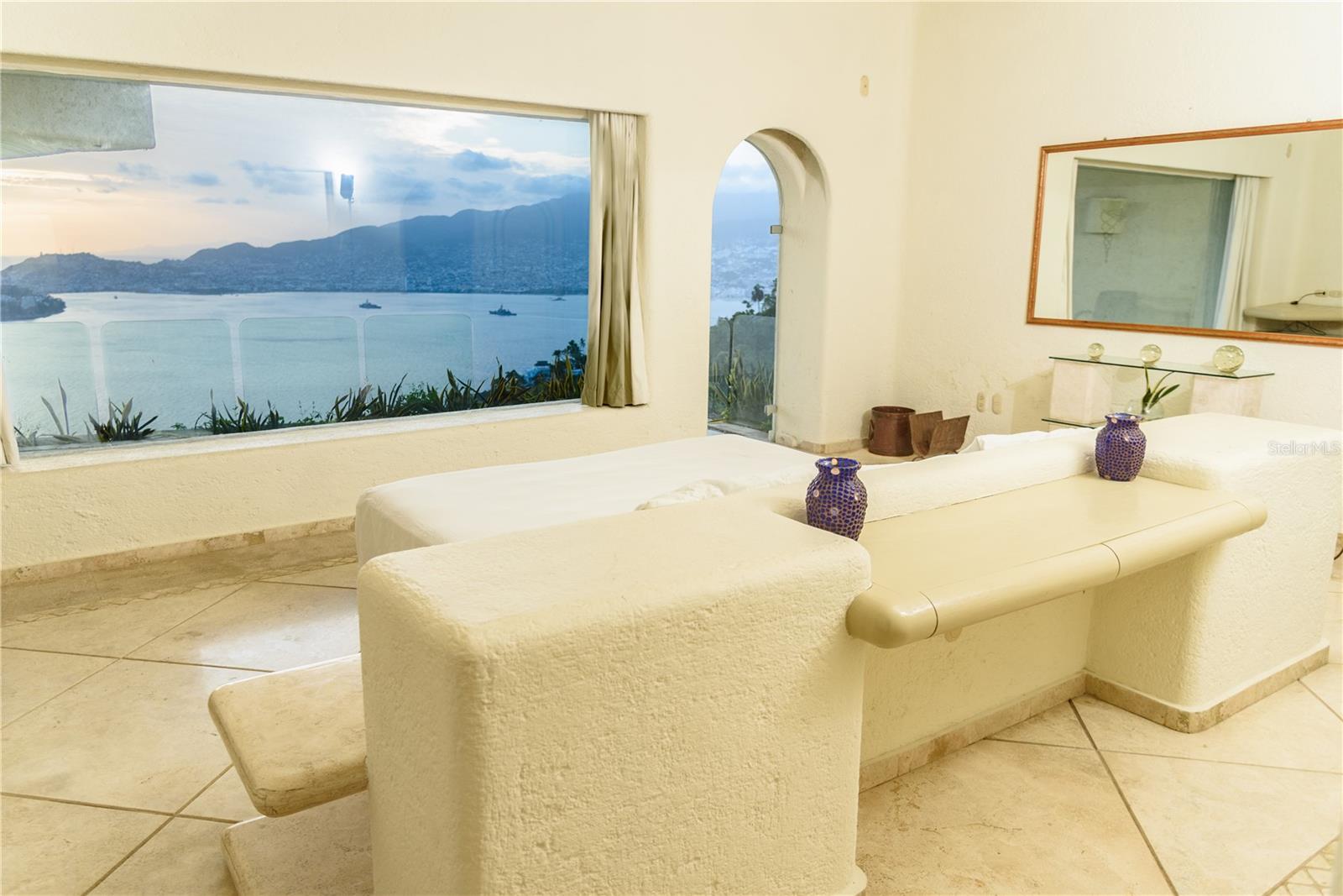 O6329109 Property Photo