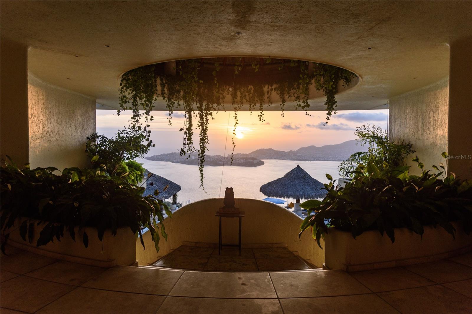 O6329109 Property Photo