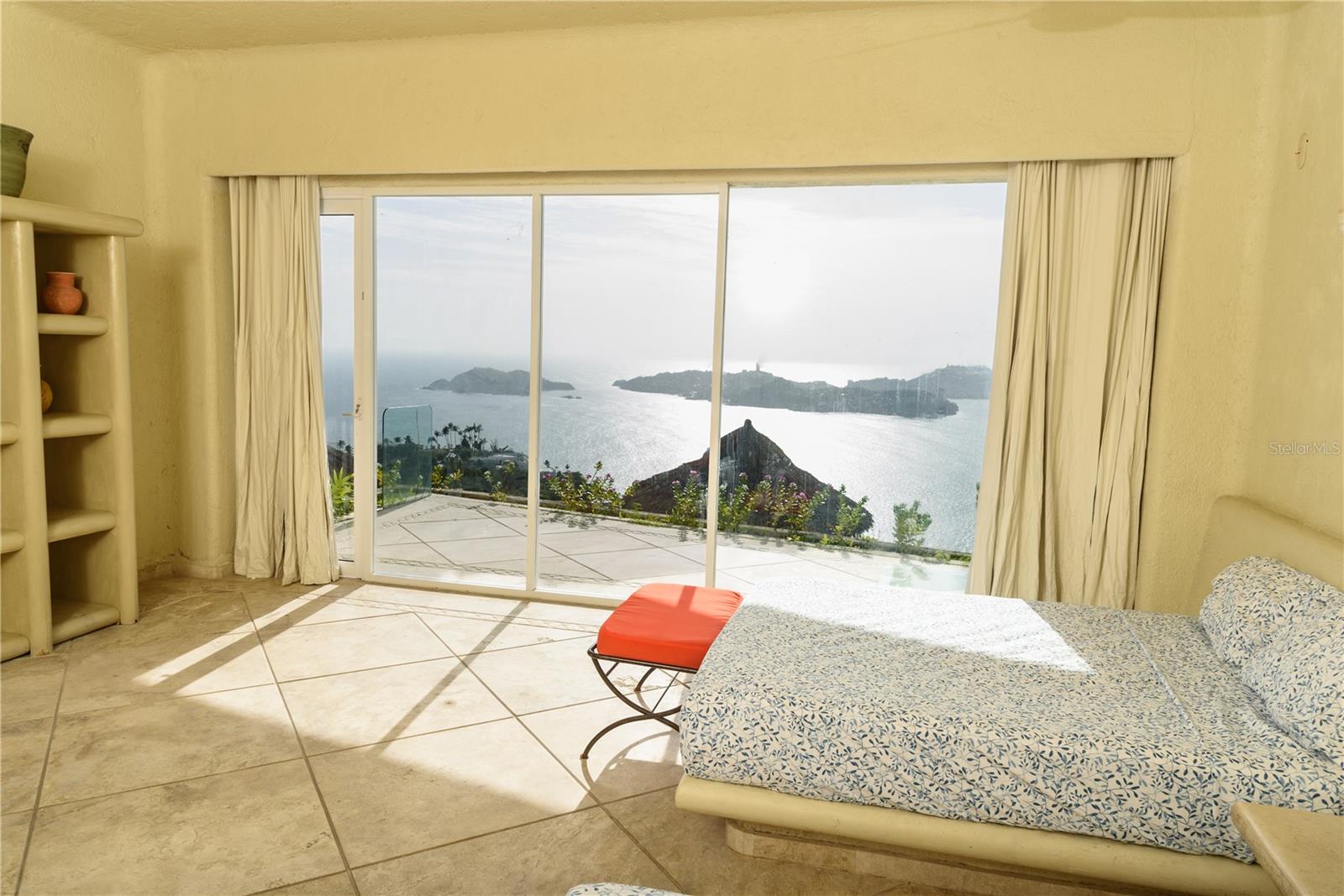 O6329109 Property Photo