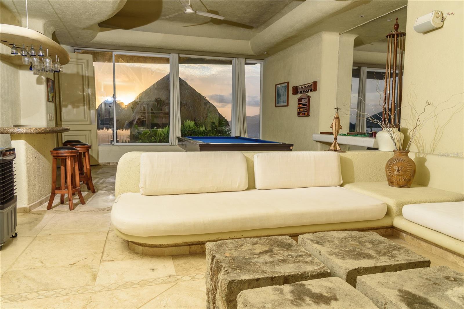 O6329109 Property Photo