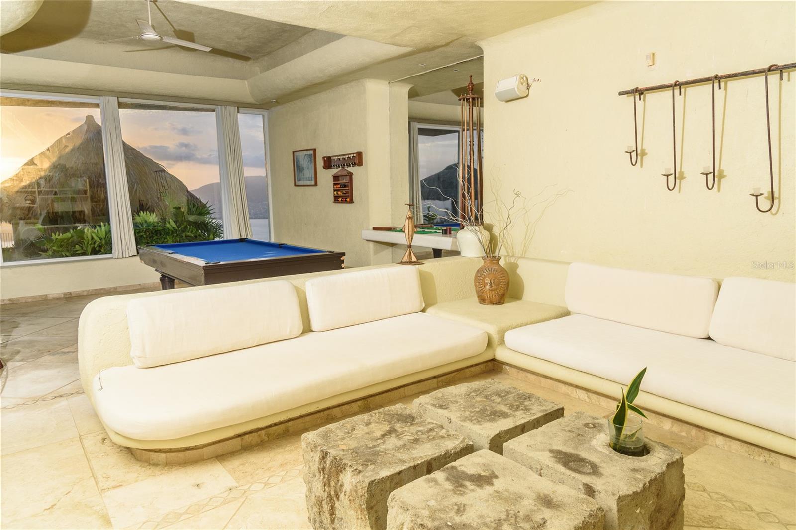 O6329109 Property Photo