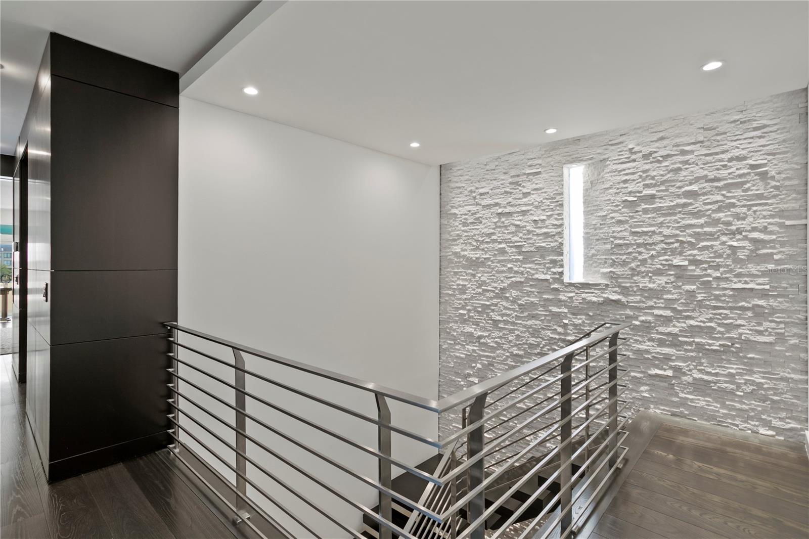 TB8409679 Property Photo