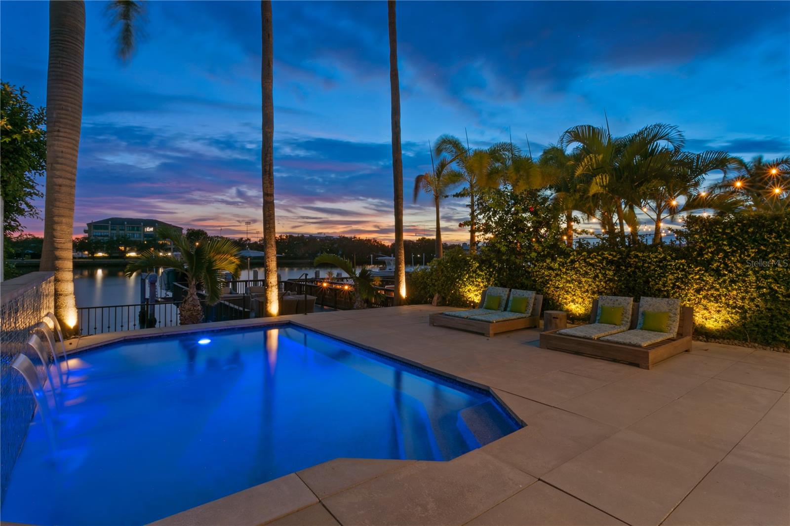 TB8409679 Property Photo