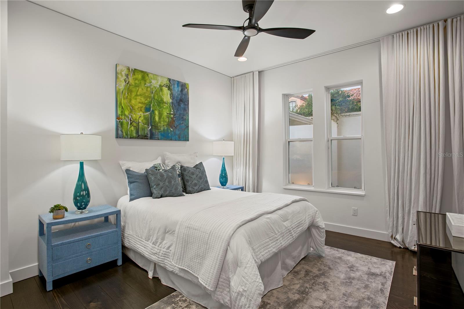 TB8409679 Property Photo