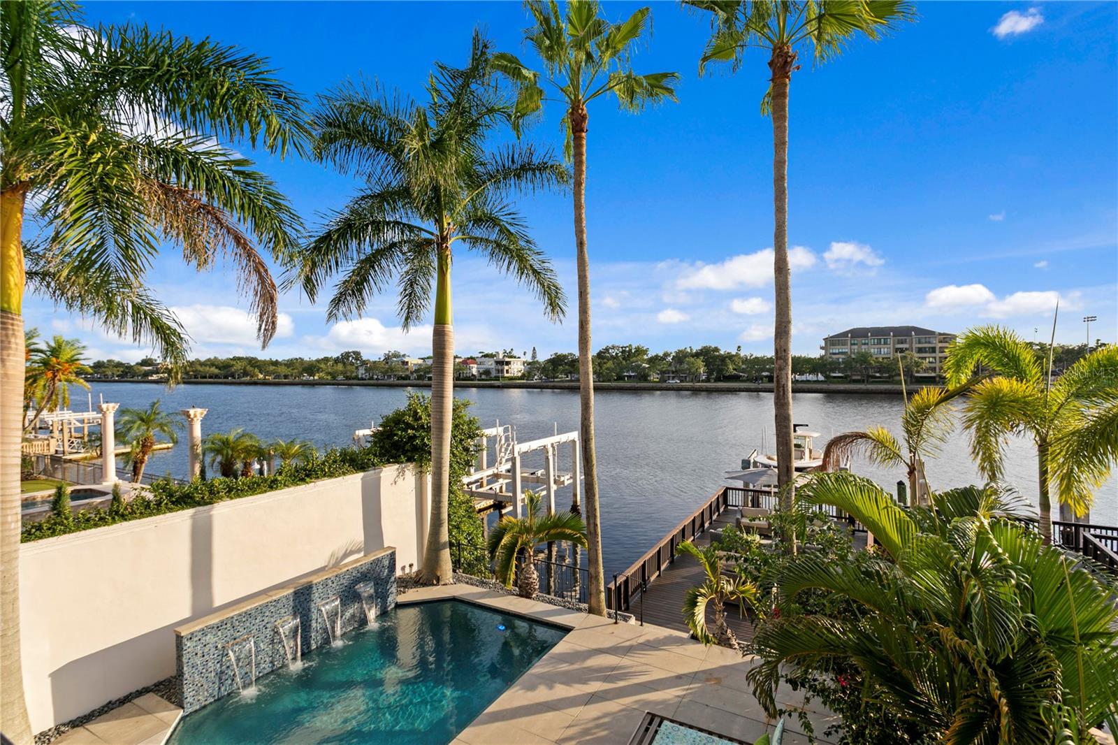 TB8409679 Property Photo