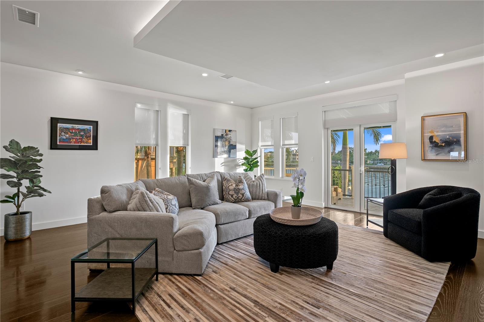 TB8409679 Property Photo