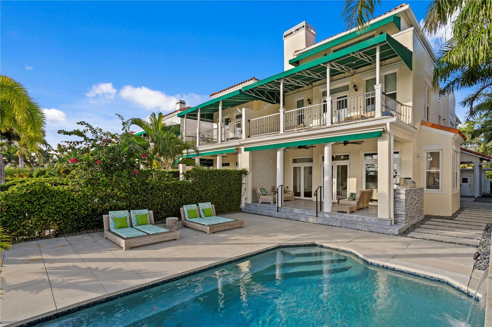 TB8409679 Property Photo