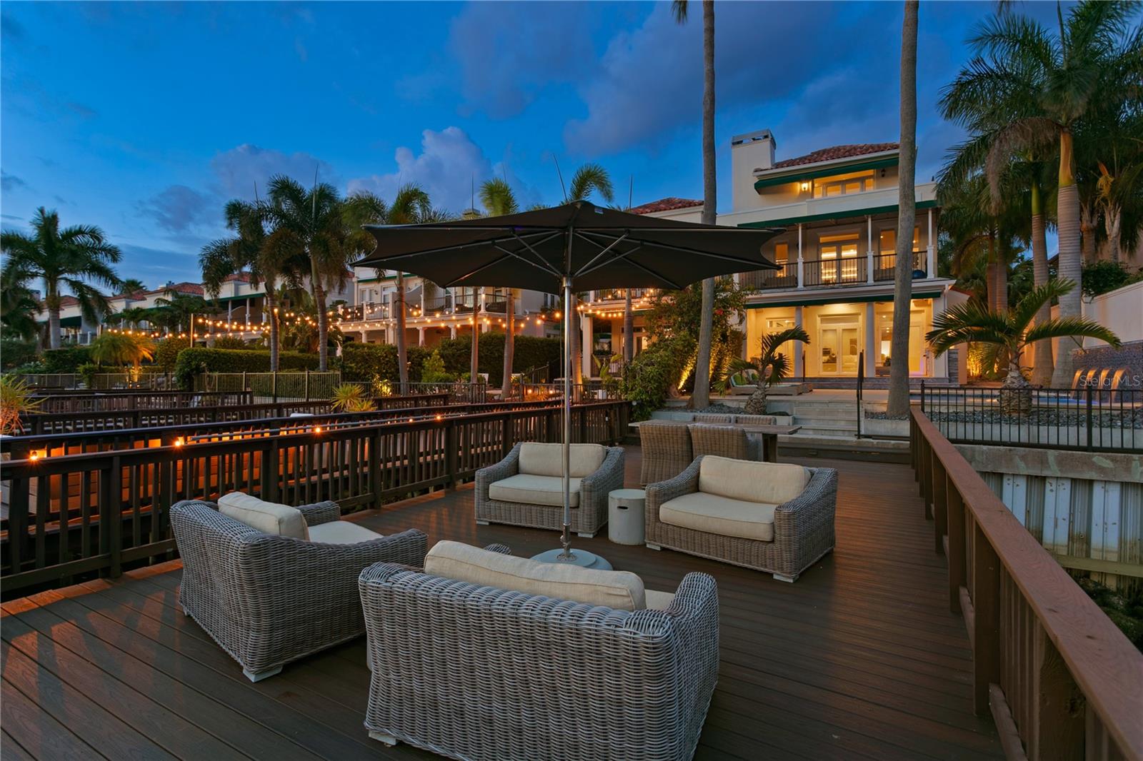 TB8409679 Property Photo