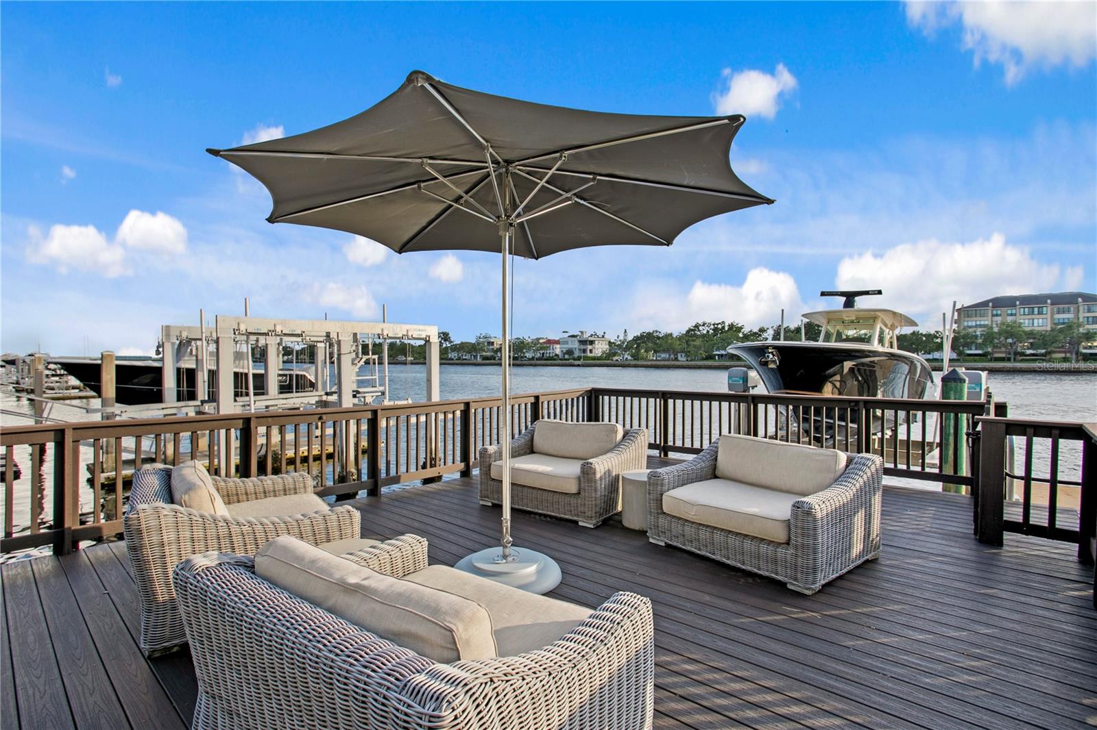 TB8409679 Property Photo