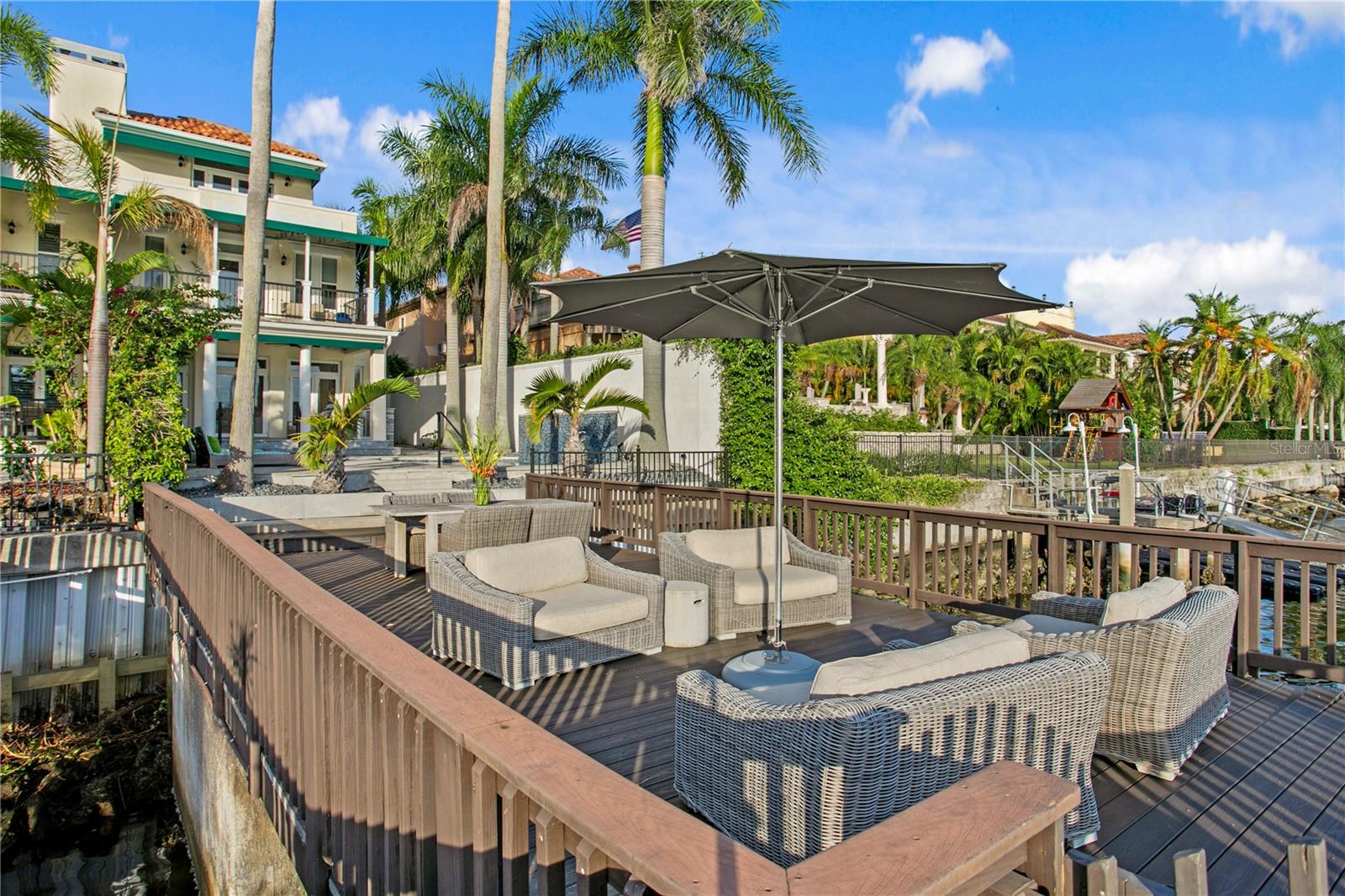 TB8409679 Property Photo