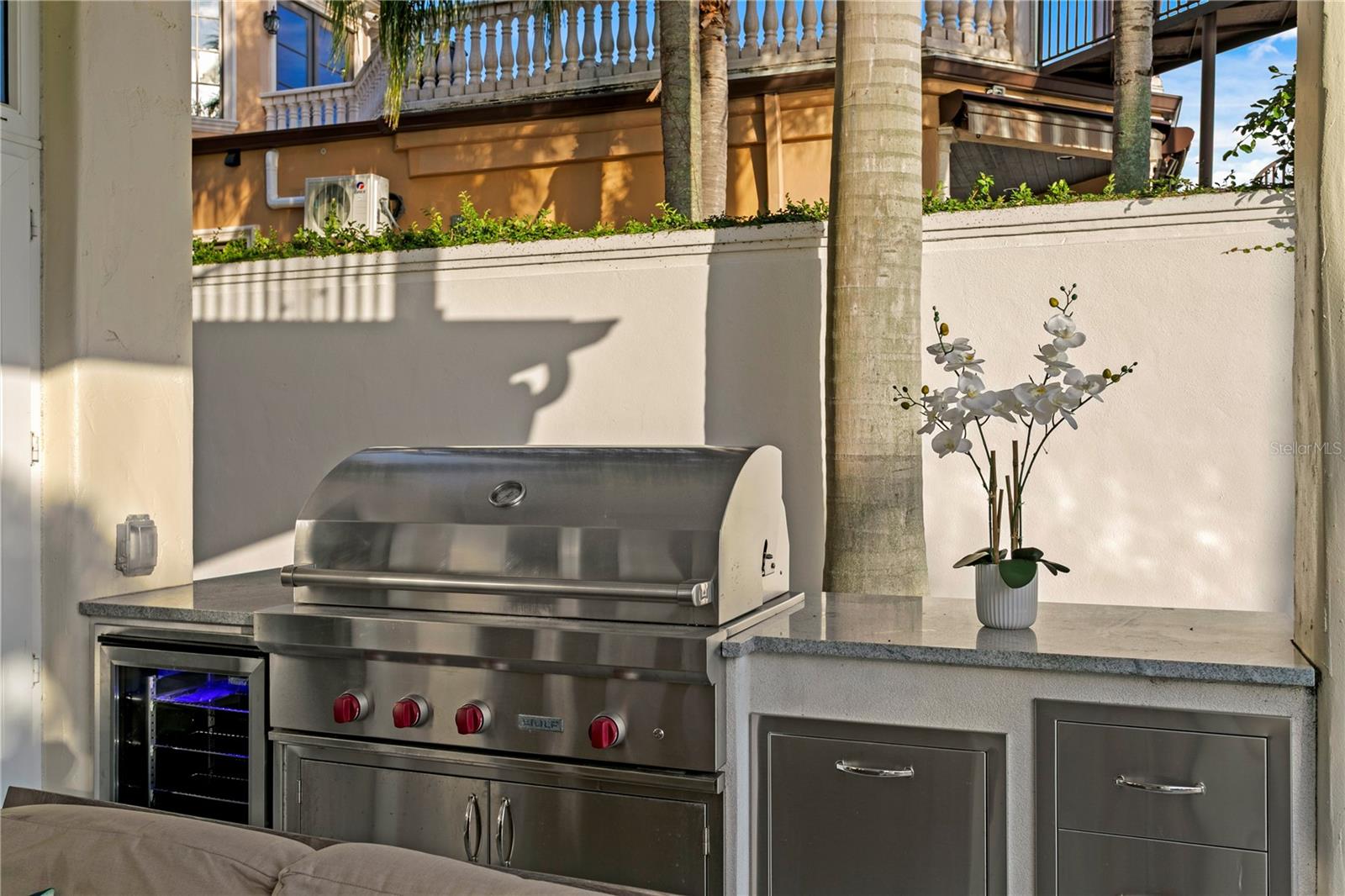 TB8409679 Property Photo