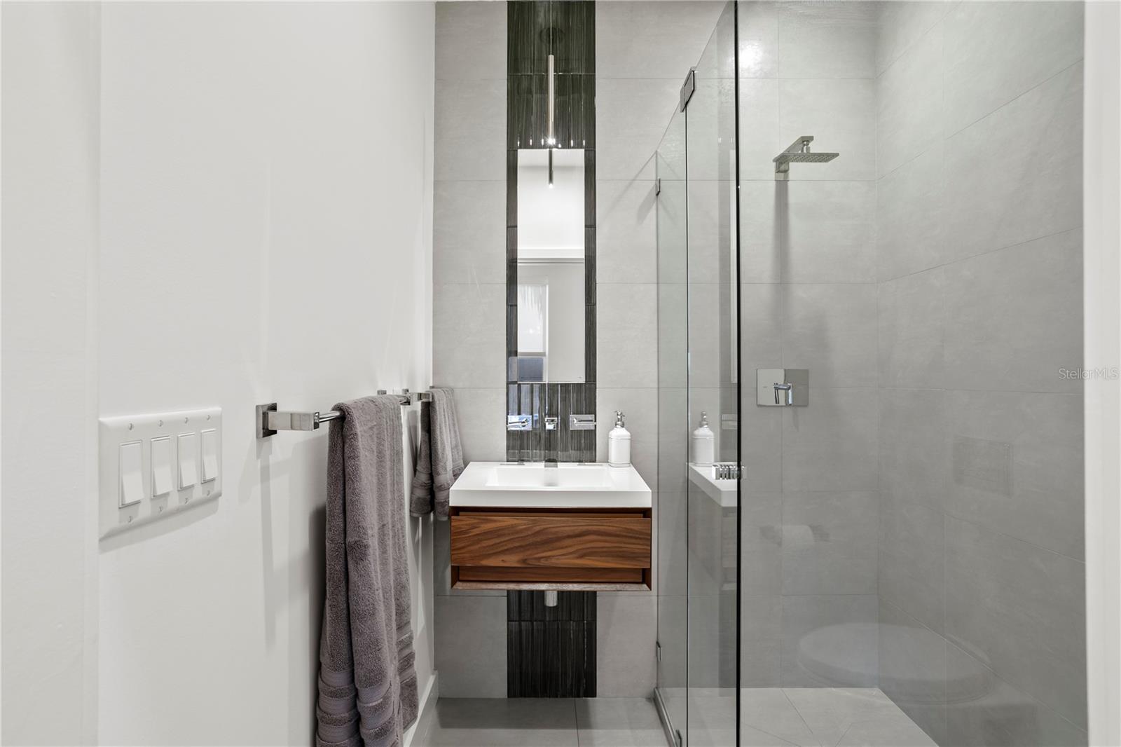 TB8409679 Property Photo