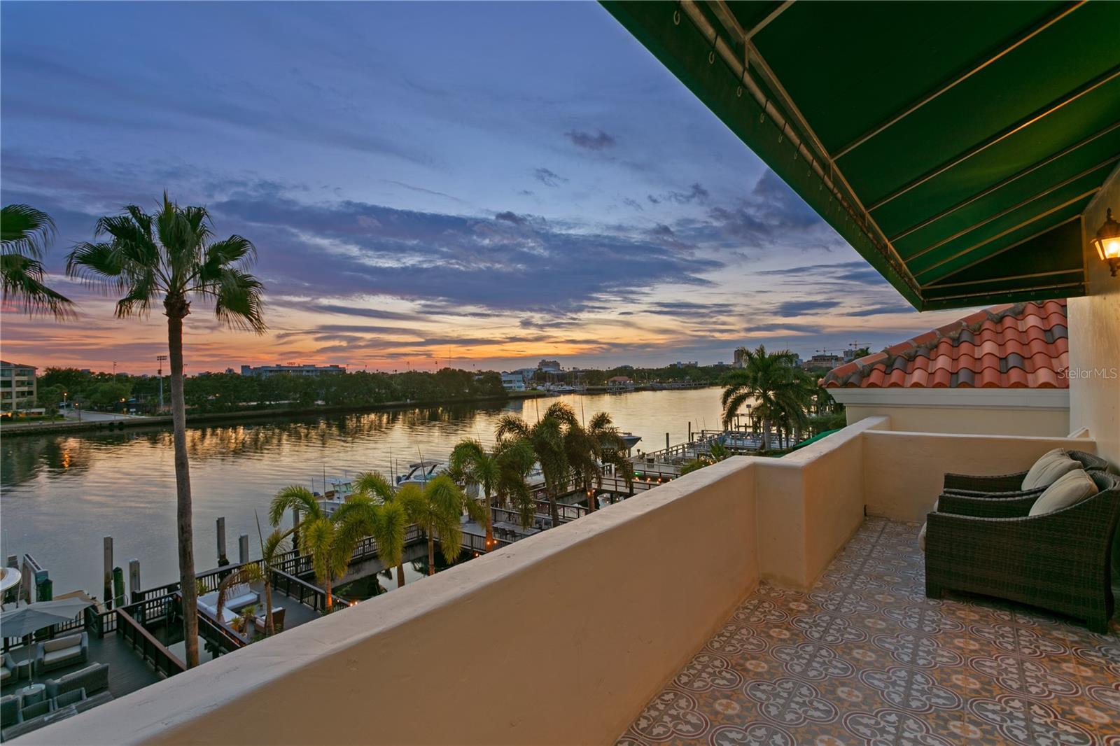 TB8409679 Property Photo