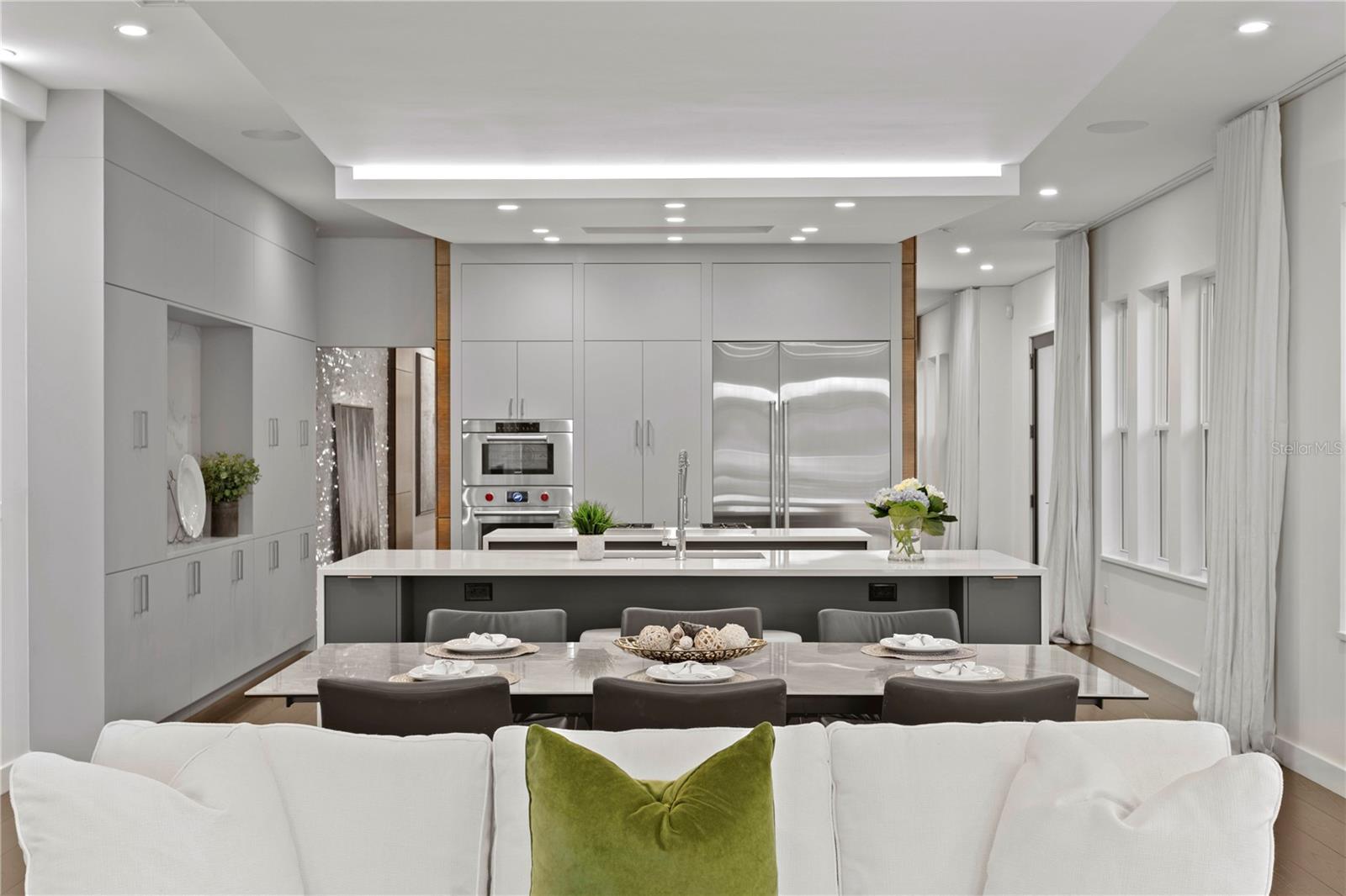 TB8409679 Property Photo