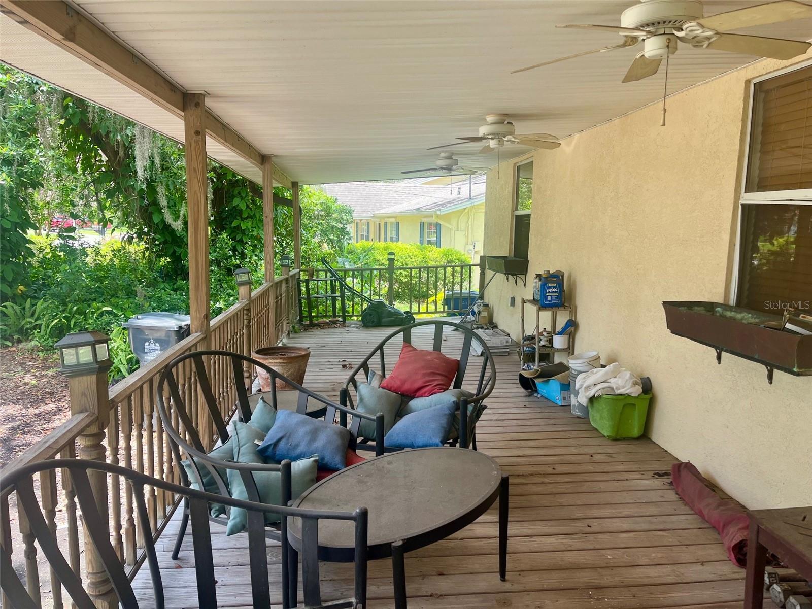 Beautiful covered front porch!