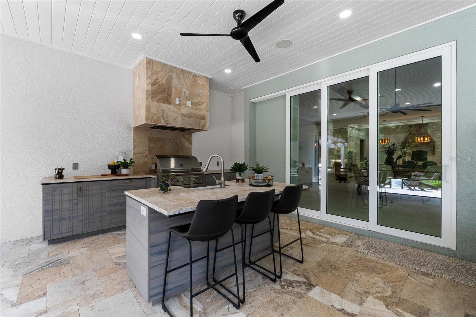 TB8409835 Property Photo