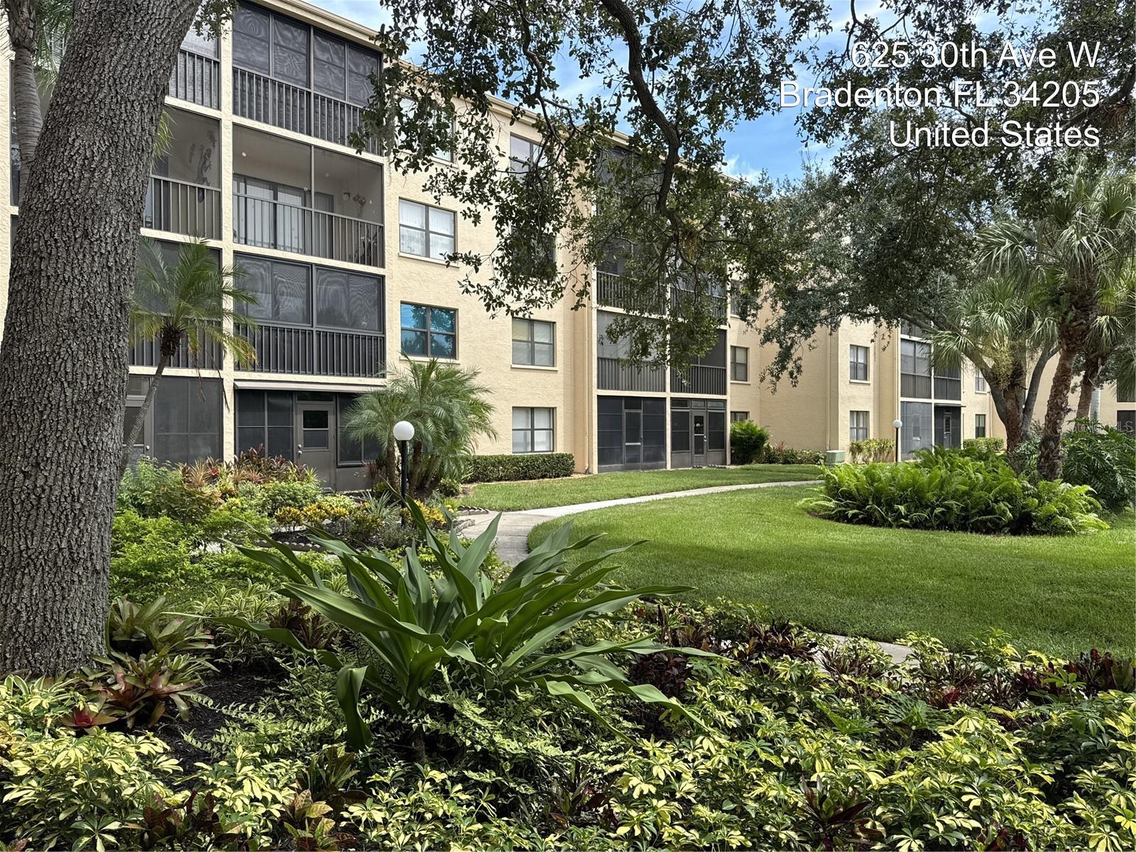 N6139808 Property Photo