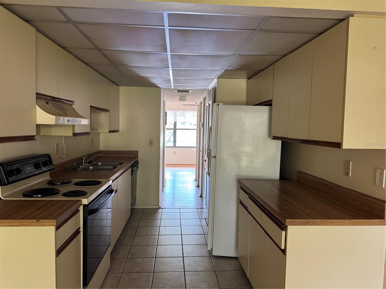 N6139808 Property Photo