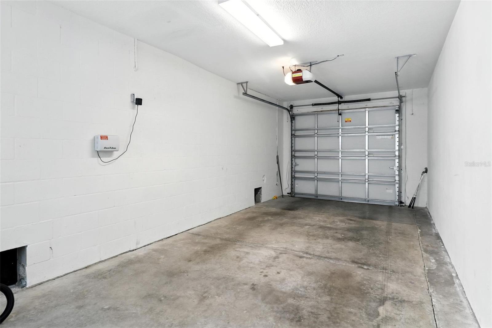 TB8409847 Property Photo