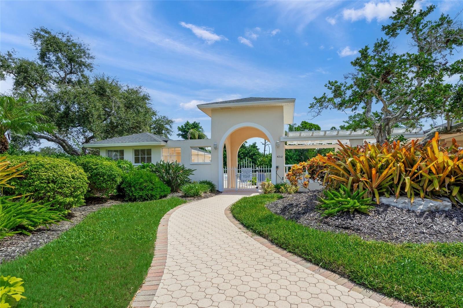 A4659664 Property Photo
