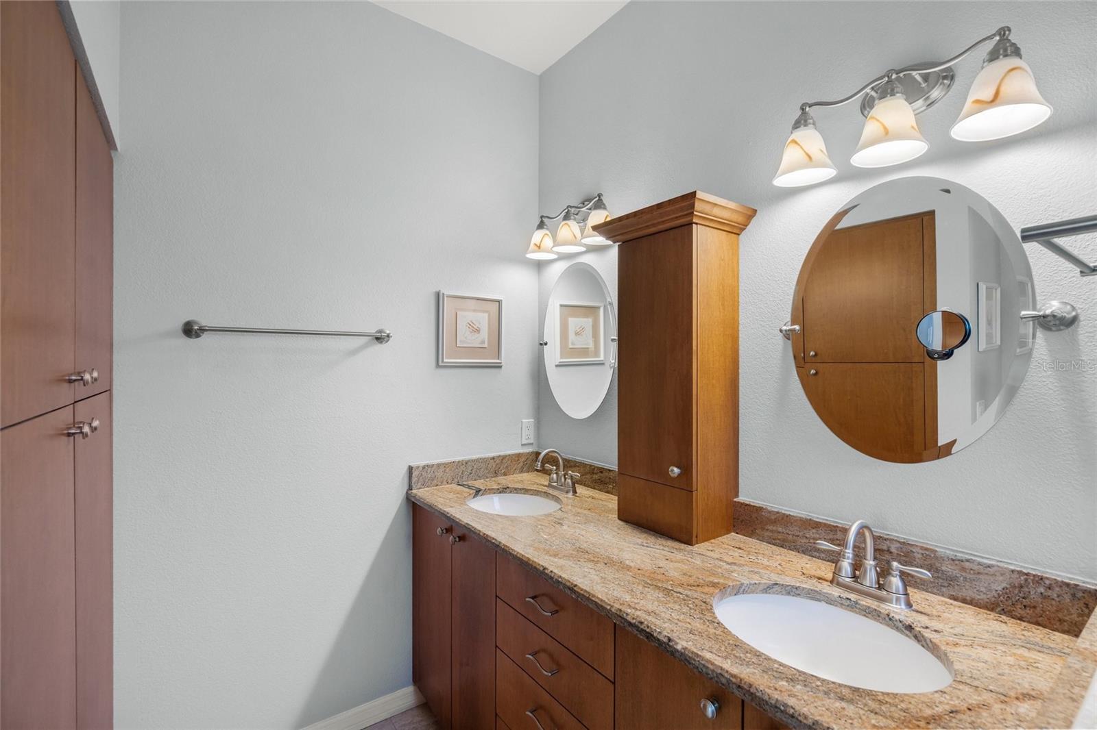A4659664 Property Photo