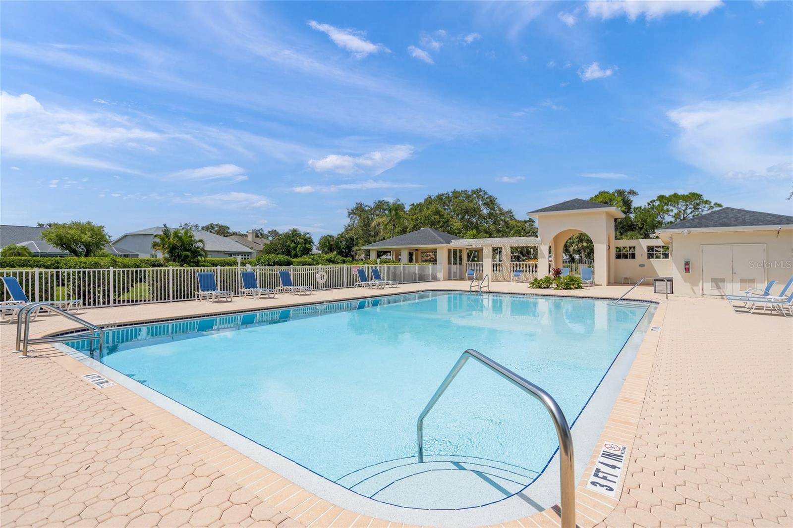 A4659664 Property Photo