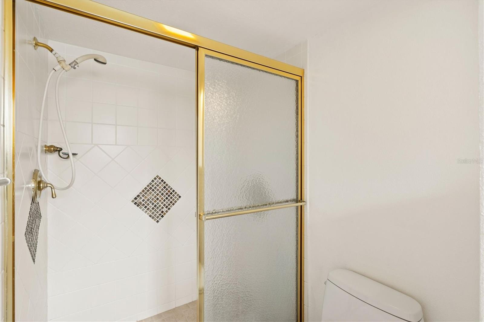 A4659698 Property Photo
