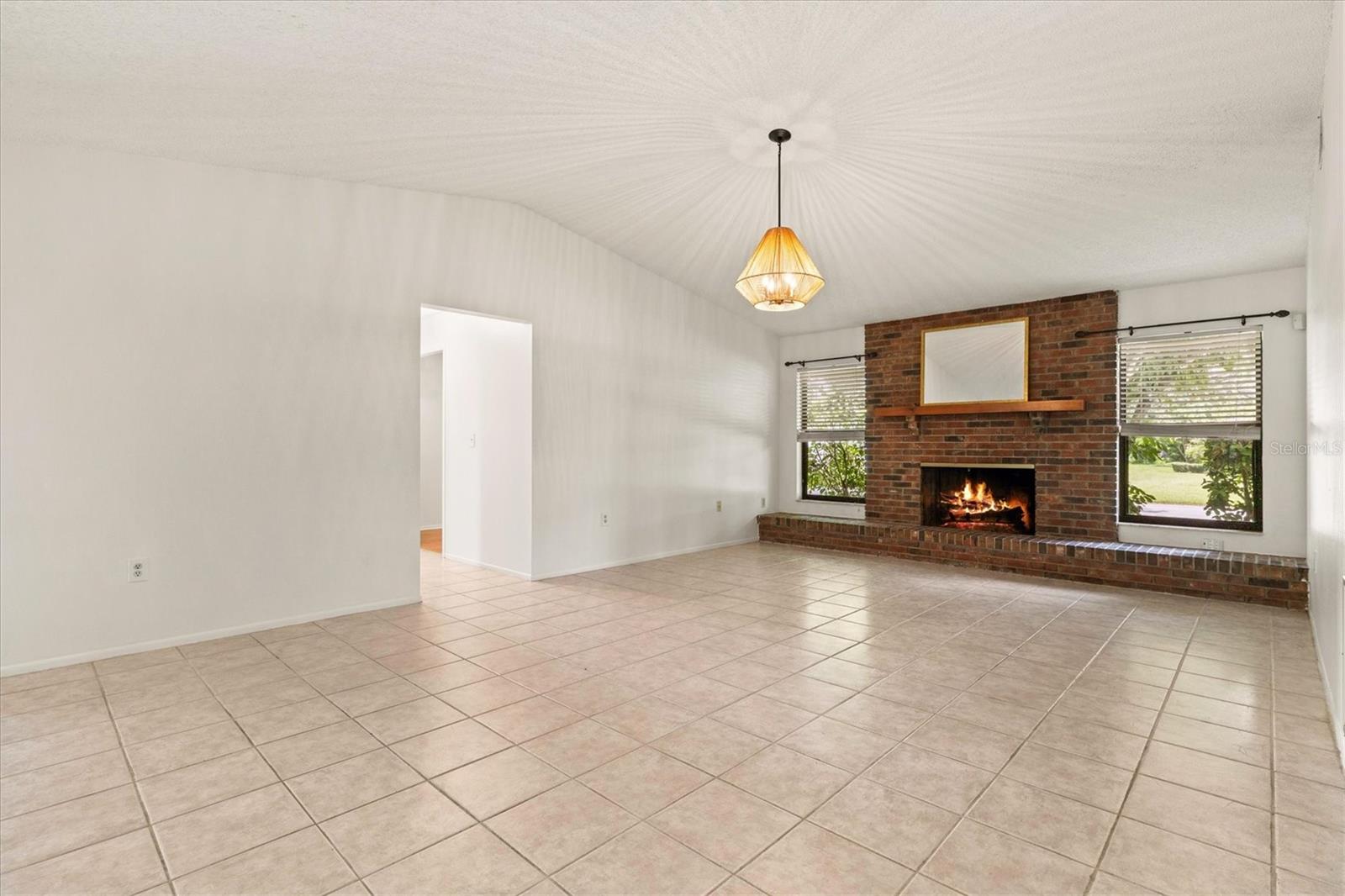 A4659698 Property Photo