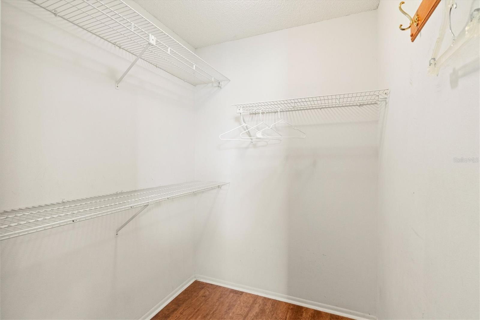 A4659698 Property Photo