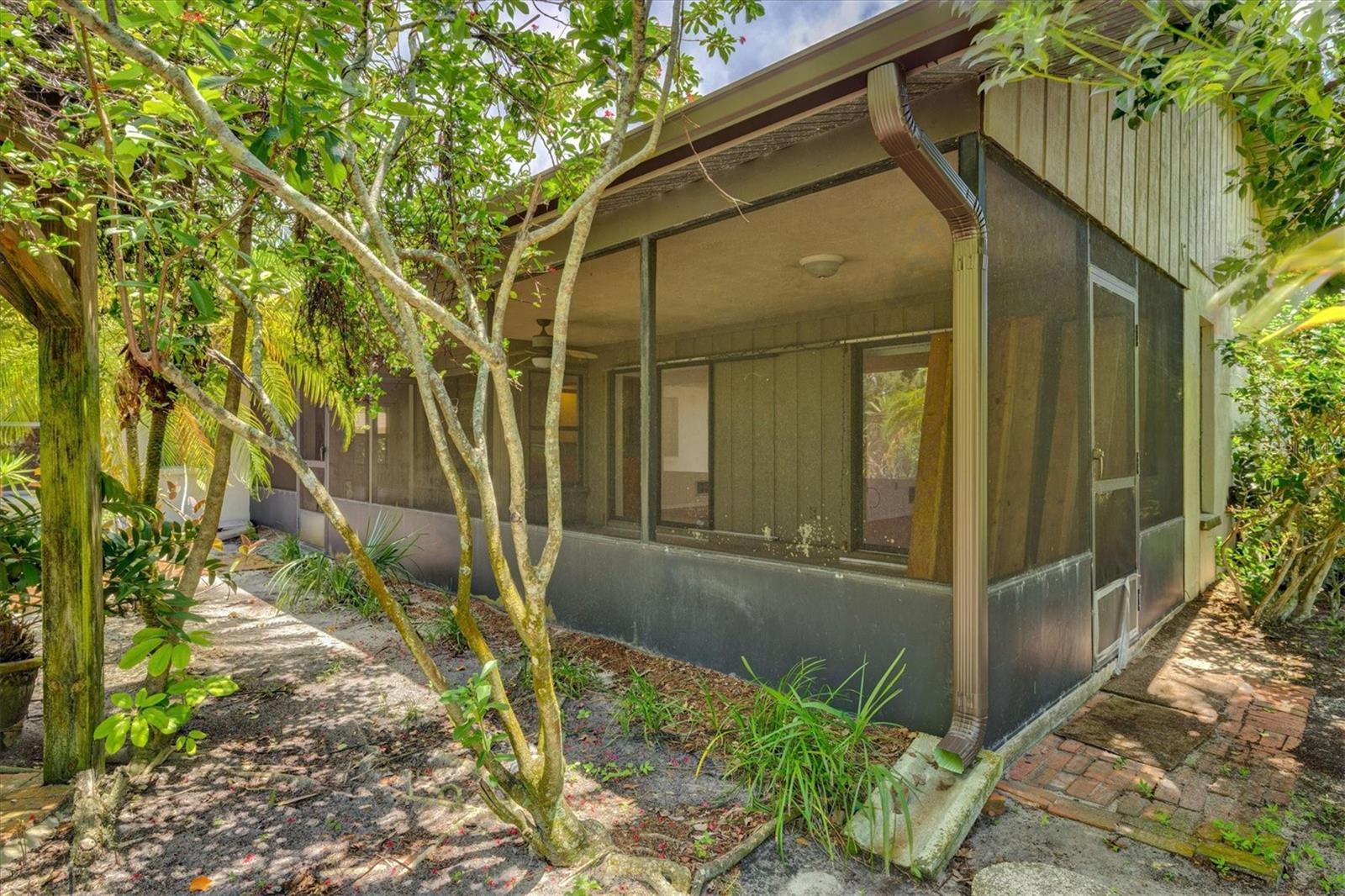 A4659698 Property Photo