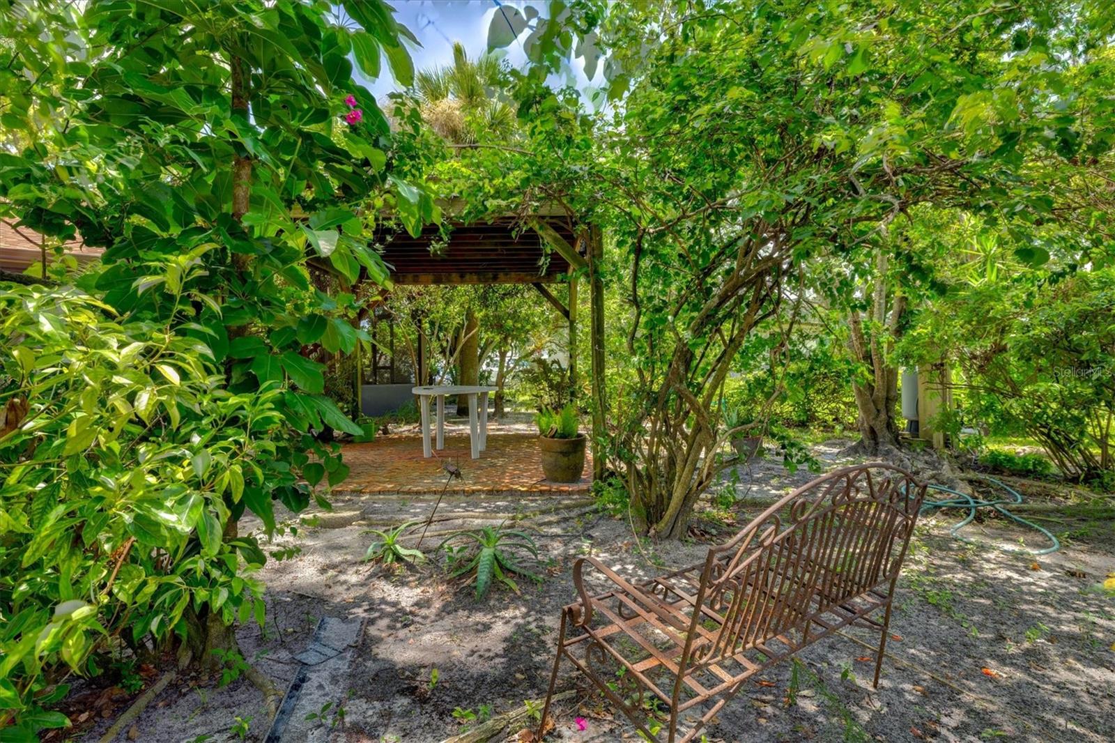 A4659698 Property Photo