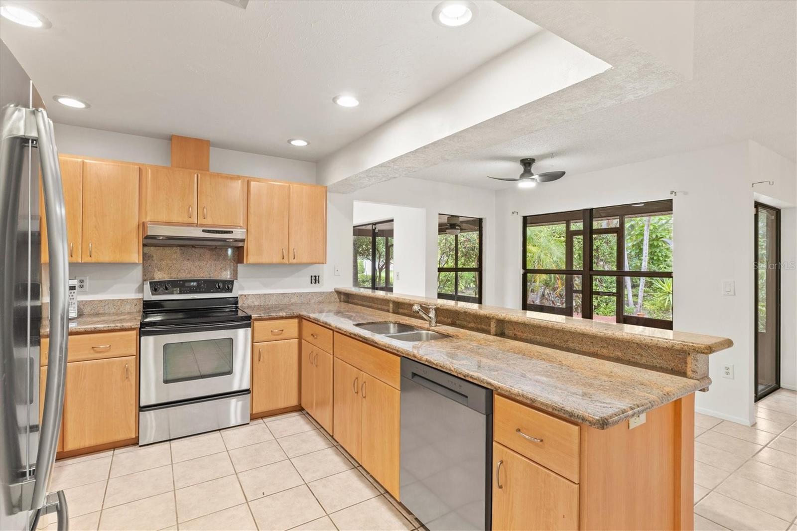 A4659698 Property Photo