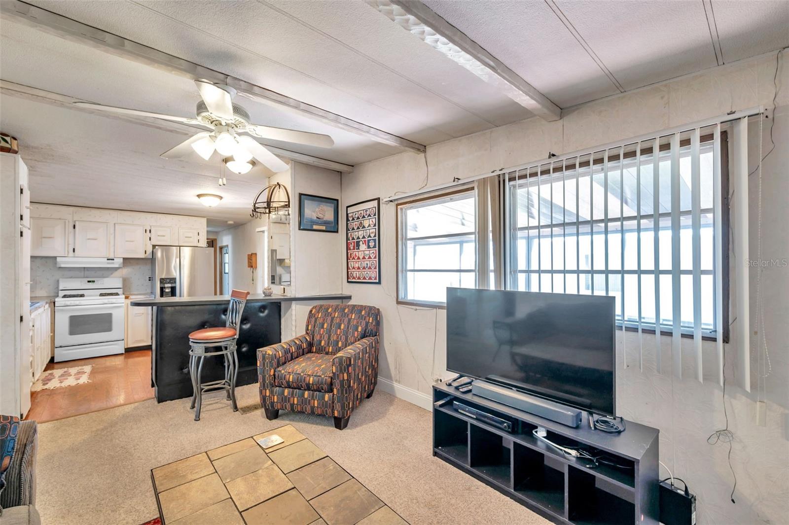 W7877547 Property Photo