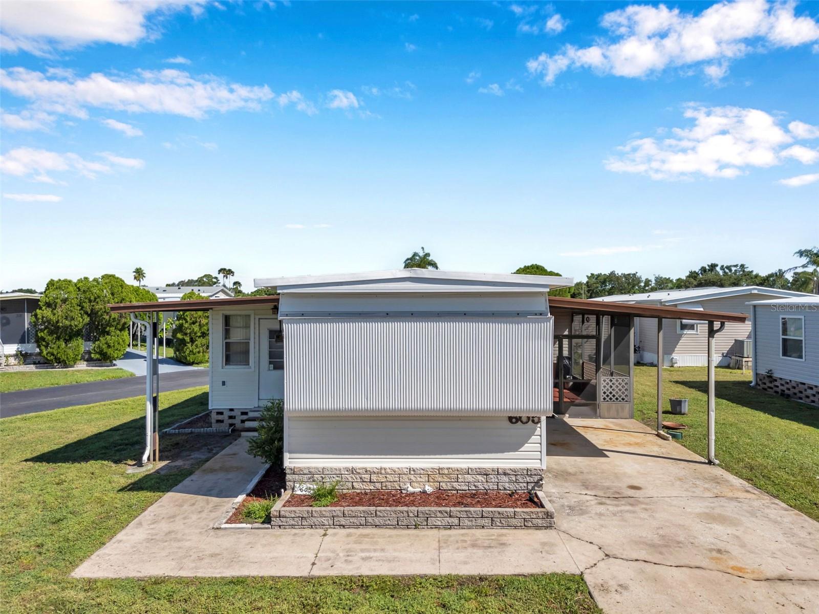 W7877547 Property Photo