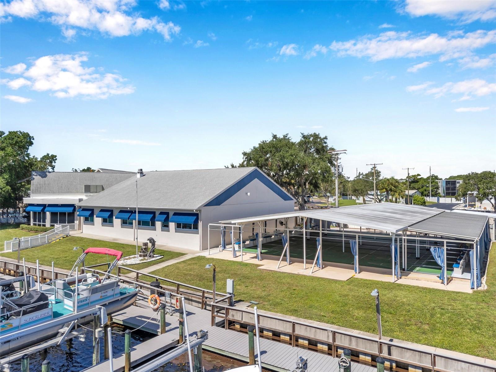 W7877547 Property Photo