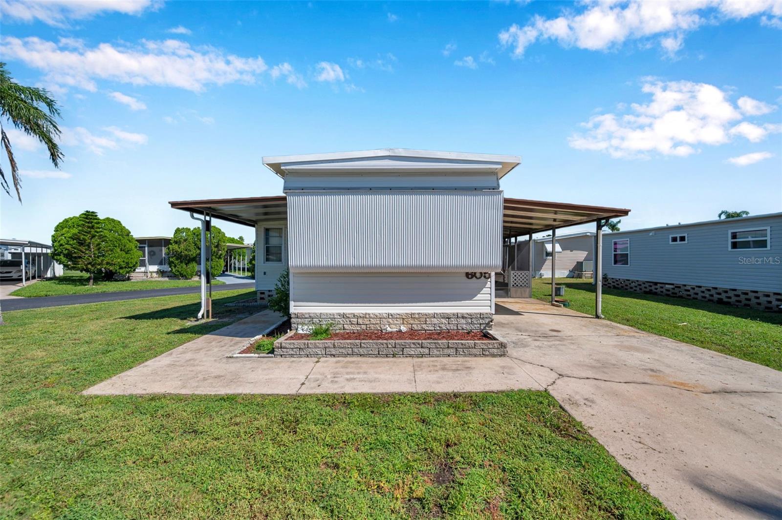 W7877547 Property Photo