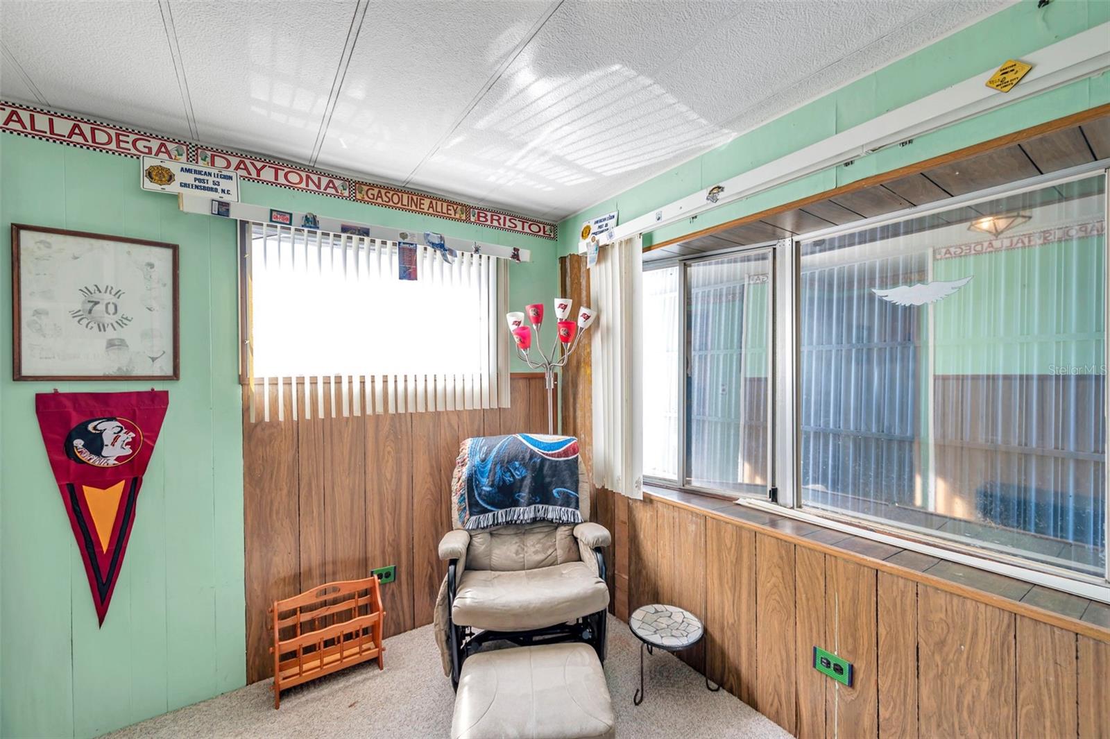 W7877547 Property Photo