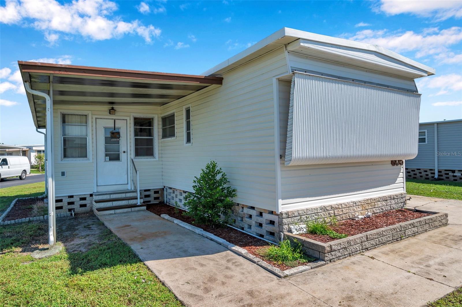 W7877547 Property Photo