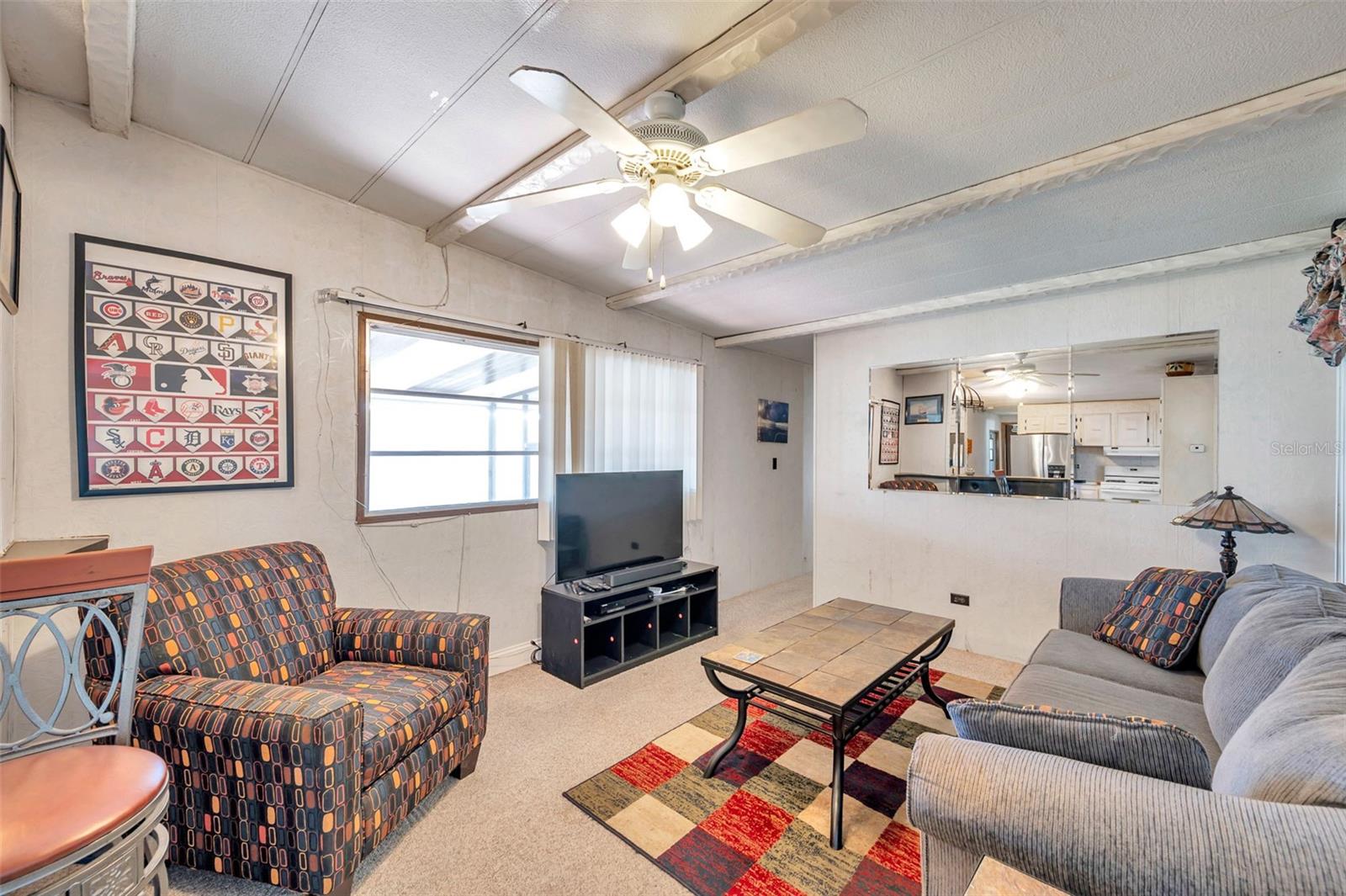 W7877547 Property Photo