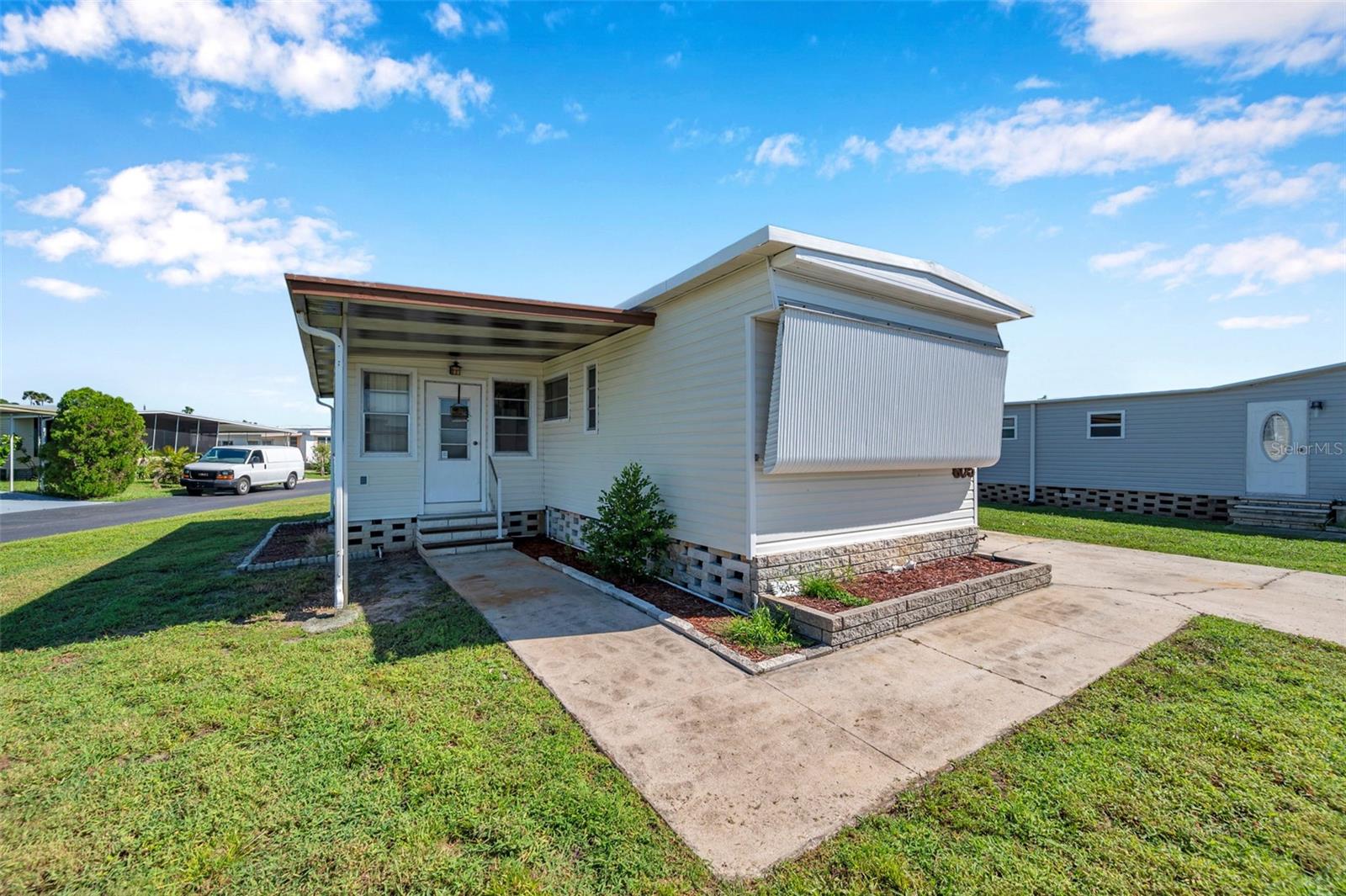 W7877547 Property Photo