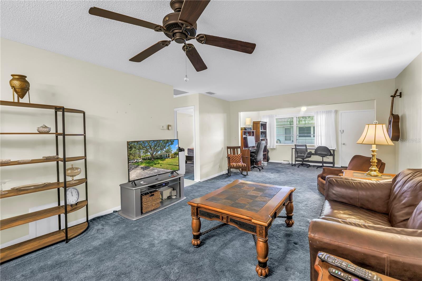 TB8409975 Property Photo