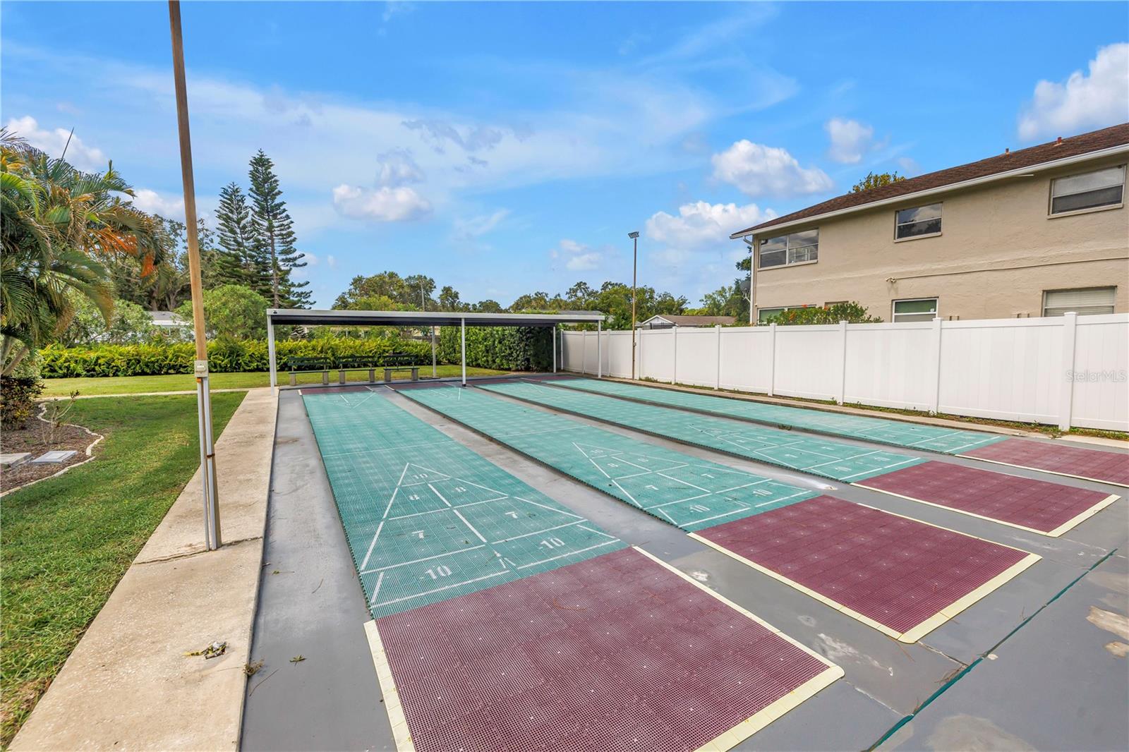 TB8409975 Property Photo